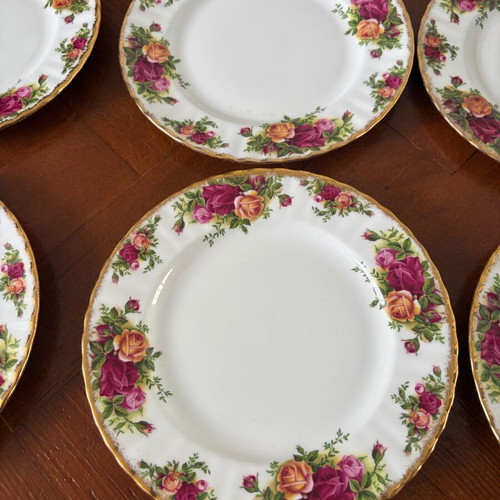 Royal Albert Old Country Roses salad plates in excellent vintage condition, set of 6