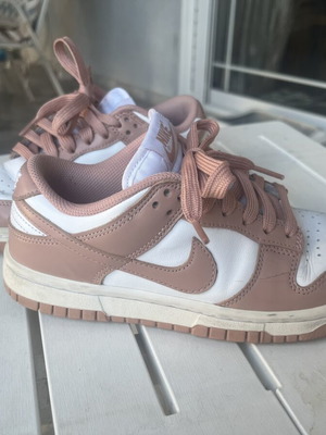 Nike Dunk Low White and Dusty Pink sneakers like new, size 35.5