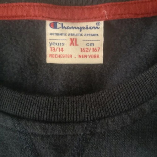 Champion sweatshirt navy XL for boys 13-14 years like new