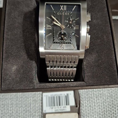 Gucci Chrono Wristwatch like new, men's, gray
