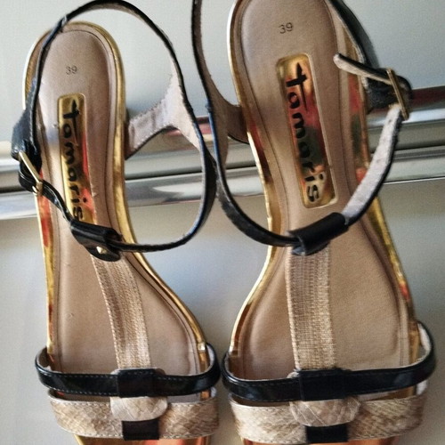 Tamaris sandals size 39 like new, gold and black