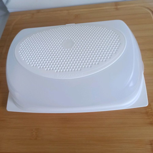 Tupperware Smart medium cheese container new