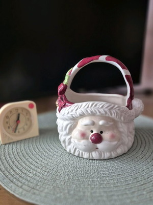 Clay decorative basket Santa Claus like new