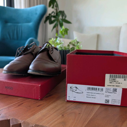 Hugo Boss formal men's leather shoes size 43 like new, brown