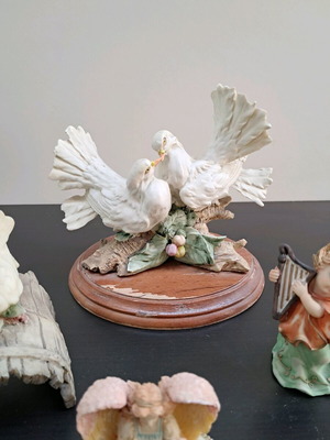 Decorative figurines like new, set