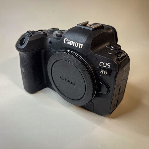 Canon EOS R6 Body like new, full frame camera