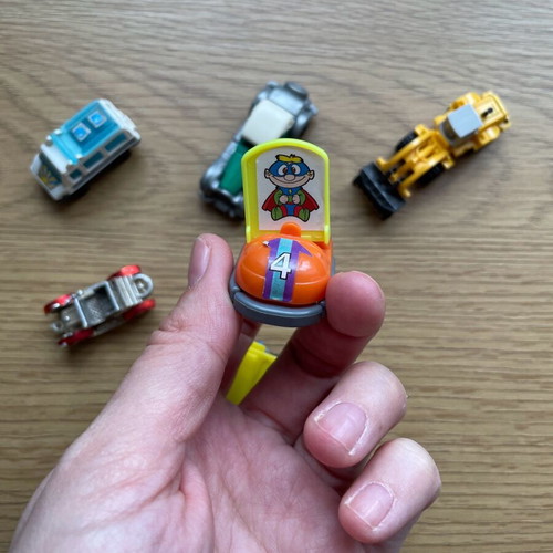 Kinder surprise Vehicles used figures, pack of 18 pieces