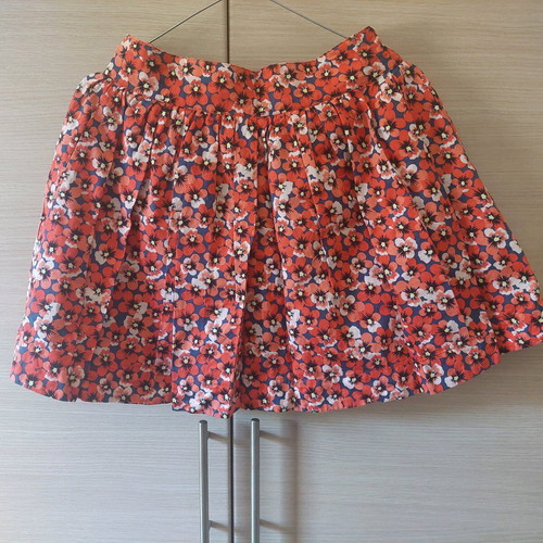 Colorful floral skirt medium with buttons like new