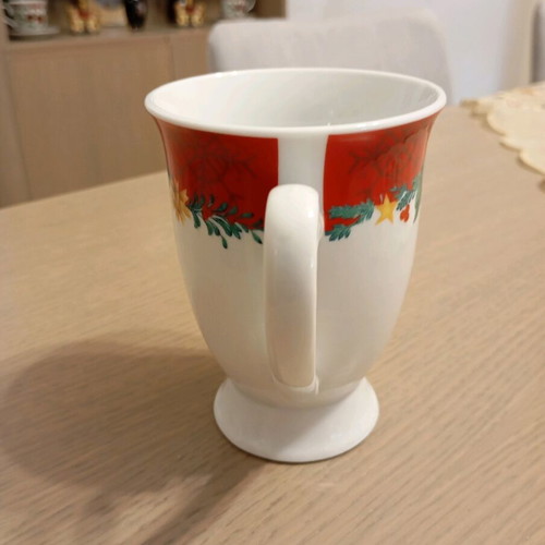 Christmas mug medium size porcelain like new