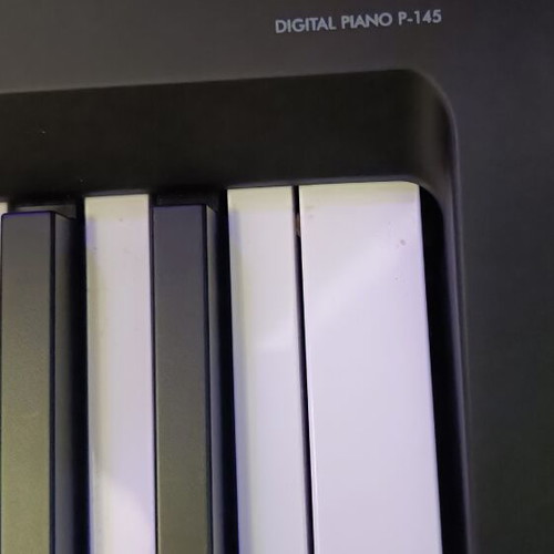 Yamaha P-145 digital piano like new