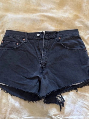 Τζιν σορτς Levi's 505 κομμένο μέγεθος 34 μεταχειρισμένο μαύρο ξεβαμμένο