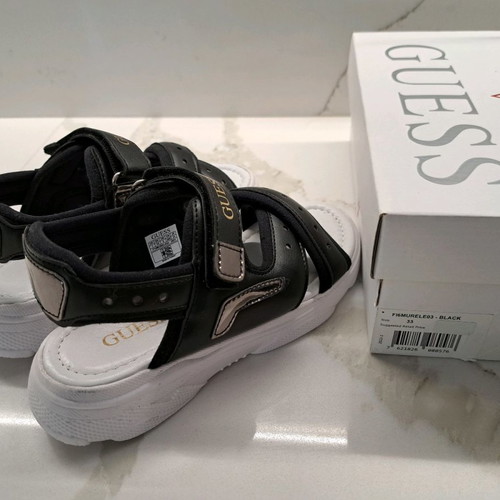 Guess kids sandals size 33 new, black