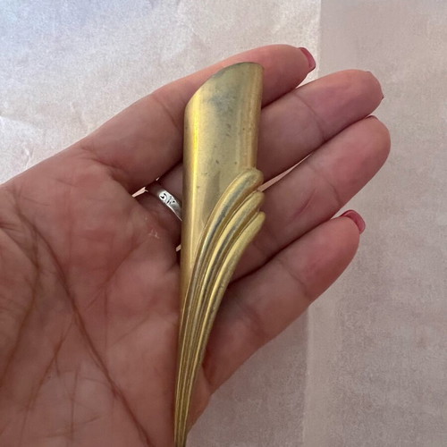 Vintage pin like new, gold-colored