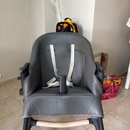 Giordani baby/child feeding seat like new