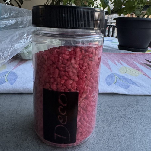 Decorative red stone used, decorative sand or colored gravel