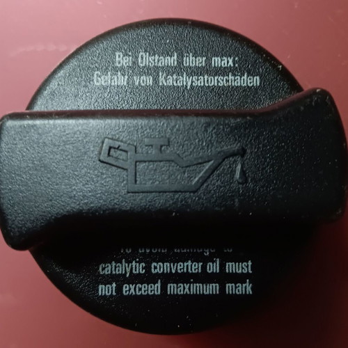 Plastic car oil cap used