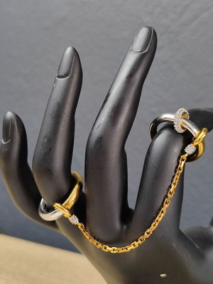 PHORIA Hookup Chain Ring δαχτυλίδι μεταχειρισμένο, ασημένιο επιχρυσωμένο με λευκό τοπάζι