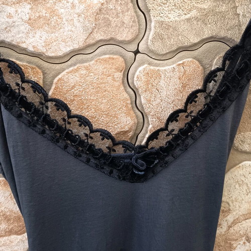 Dress like new one size gray silver with built-in camisole and belt