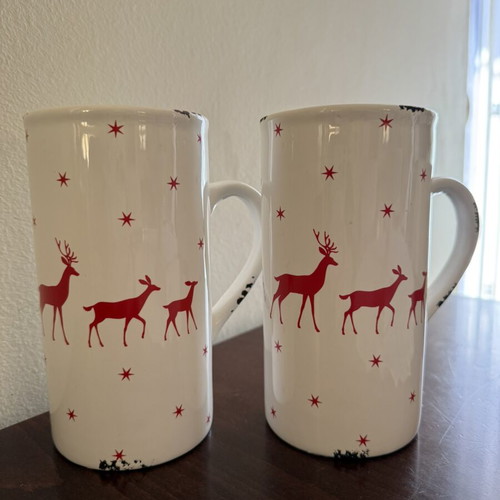 Set of 2 ceramic mugs with deer and stars like new