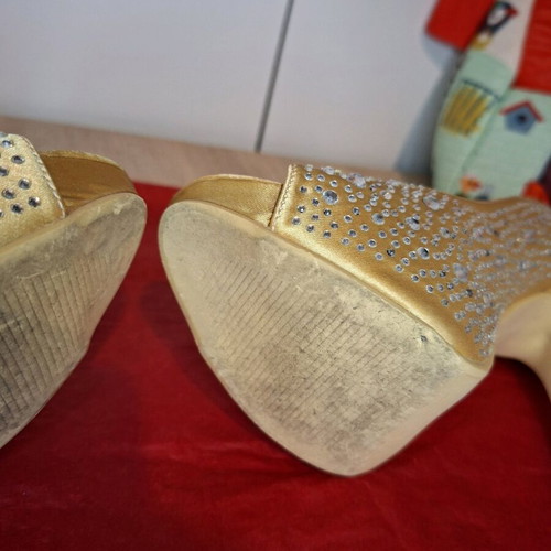 Peep toe satin gold heels with rhinestones and platform size 37 like new