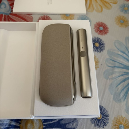 IQOS Iluma electronic cigarette