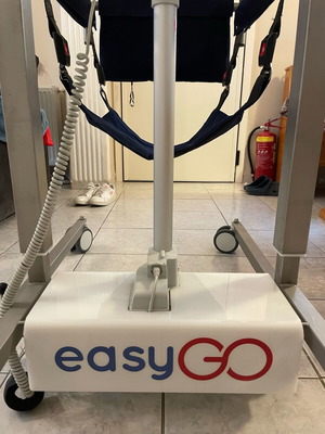 EasyGO patient transfer hoist like new