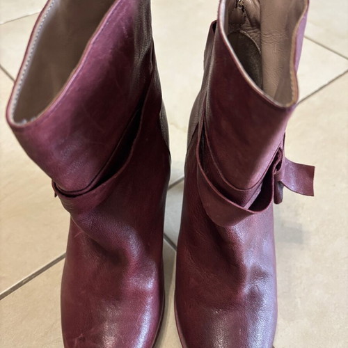 Les Lolitas women's boots size 36 used, red