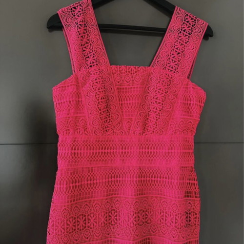 Lace dress fuchsia raspberry new with tag, size S