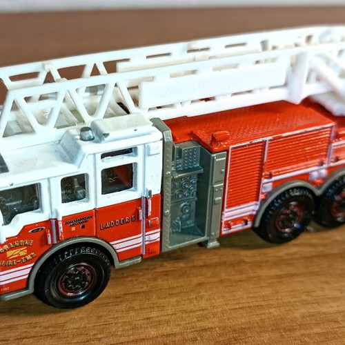 Fire trucks like new, pack of 2 pieces