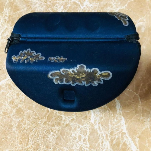 Glasses case with cleaning cloth used