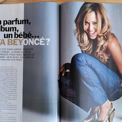 Cosmopolitan French like new, December 2011 issue with Beyonce