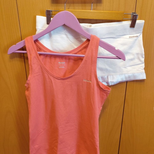 Reebok sleeveless top and shorts set new, white and pink