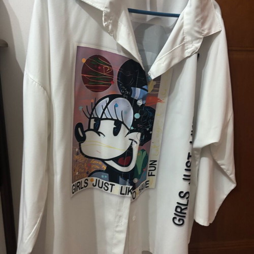 Mickey shirt like new, white, one size