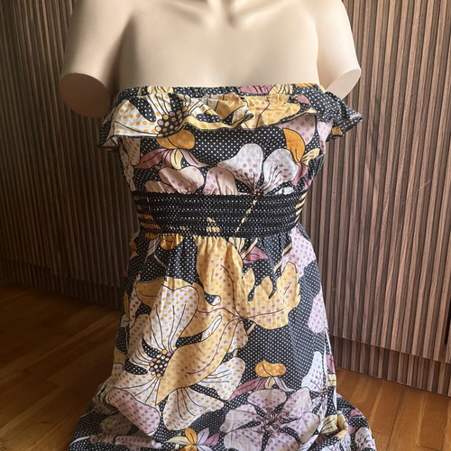 Roxy by Quiksilver Strapless Dress like new, size 10 (38 Medium), multicolor