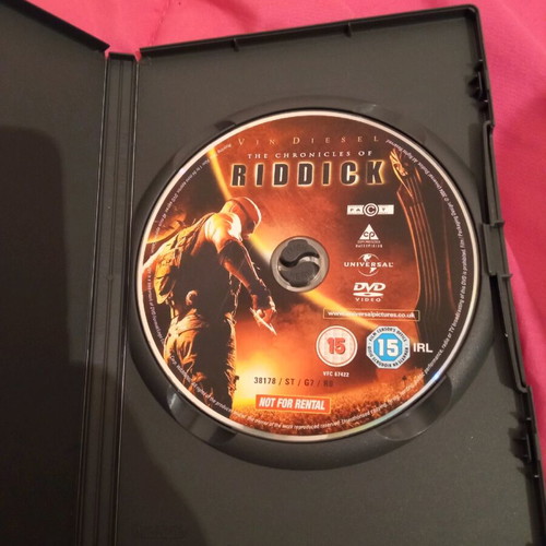 The Chronicles of Riddick DVD like new, action adventure fantasy, subbed