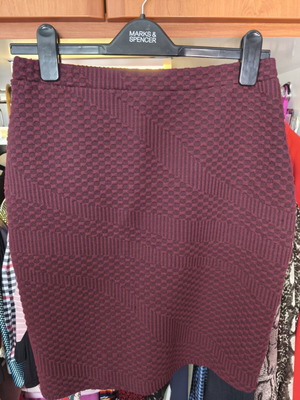Oui Oui red skirt size S used