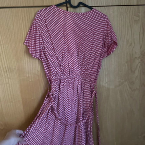 Mini dress with sleeves and belt, like new, white and red
