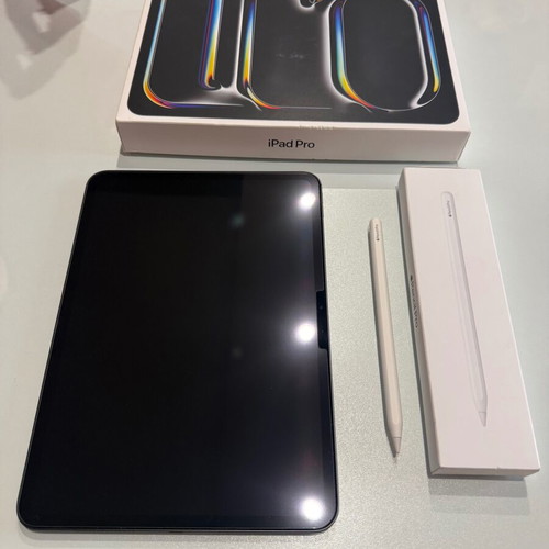 iPad Pro 11” M5 256GB Wi-Fi with Apple Pencil Pro like new