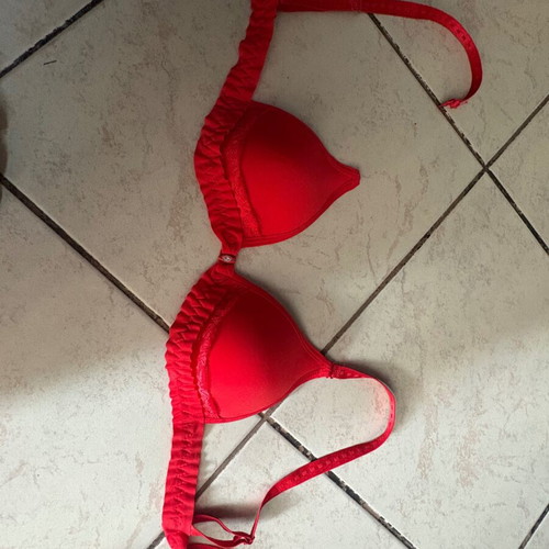 Set of two bras 32AA red and pink like new
