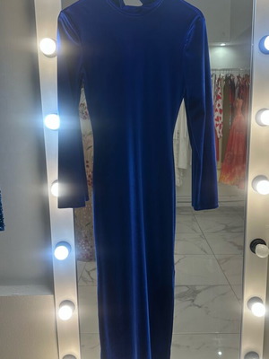 Blue velvet dress new, one size, royal blue