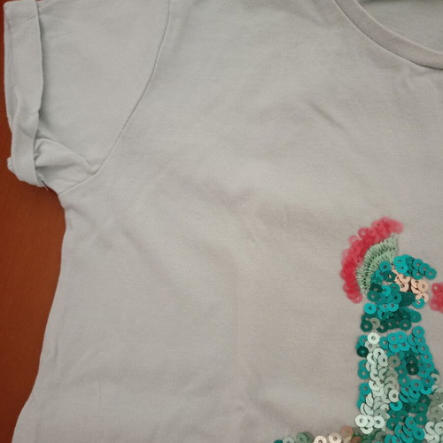 Zara Girls T-shirt with Peacock Sequins used, turquoise