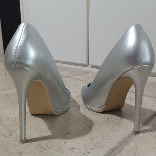 Silver high heel pumps size 38, like new, 12 cm heel