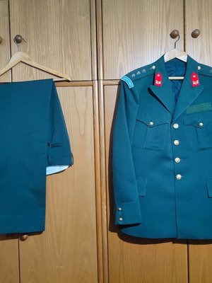 Military Officer Winter Uniform No8 like new