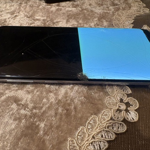 Samsung Galaxy S8+ 64GB smartphone used with screen damage