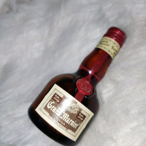 Collectible drinks used, pack with liqueur, vodka, sparkling wines