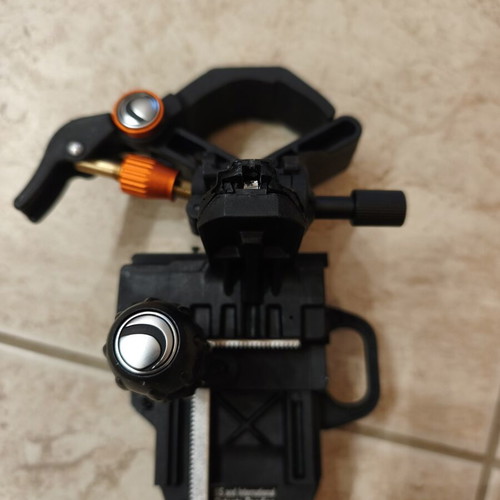 NexYZ 3-Axis Smartphone Adapter Celestron with bonus stand