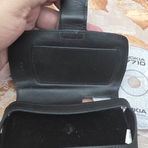 Nokia 7710 leather case and CD used