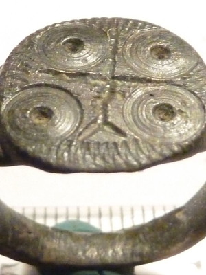 Revival bronze ring with cross like new