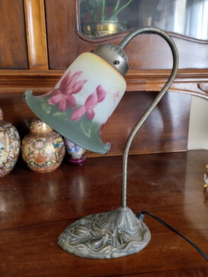 Vintage table lamp Art Nouveau style with tulip glass shade, like new