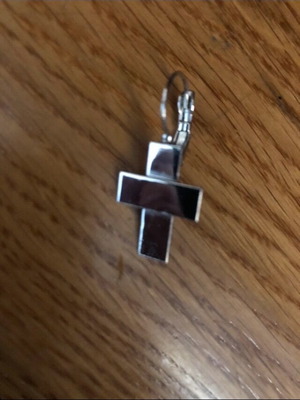 Dimitriadis cross-shaped earring like new silver color